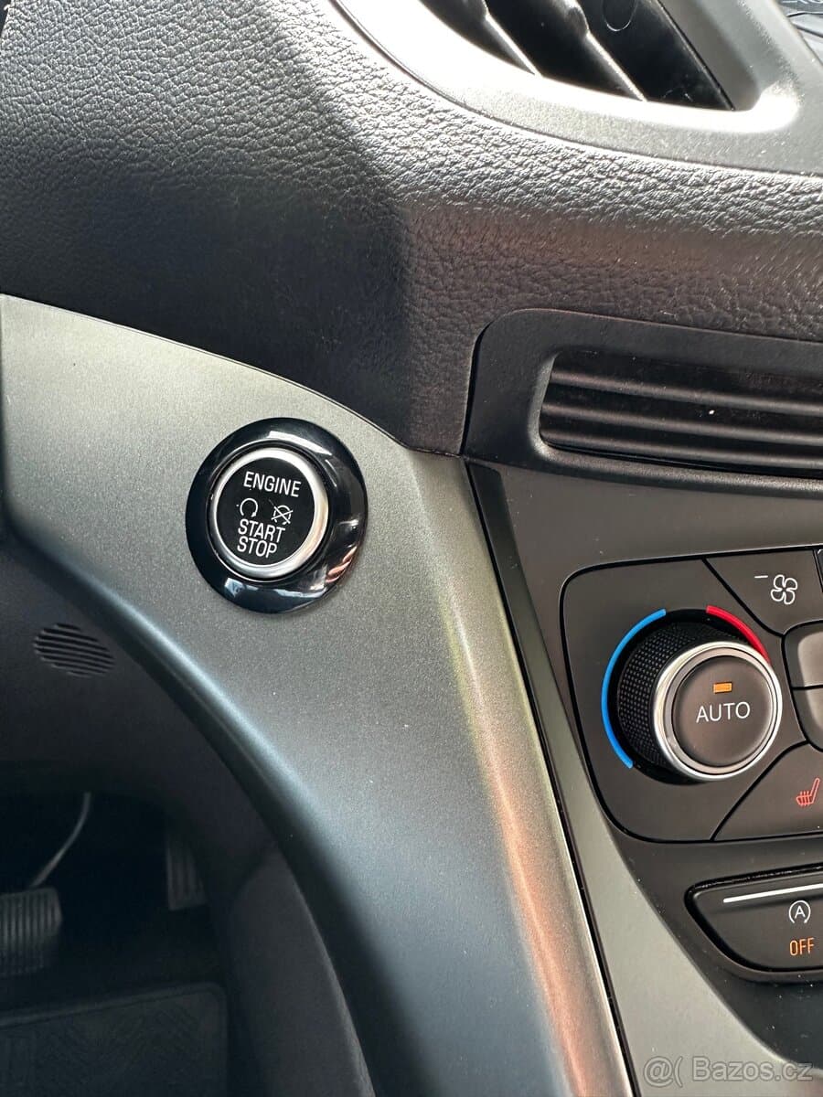 2019 Ford KUGA - 14