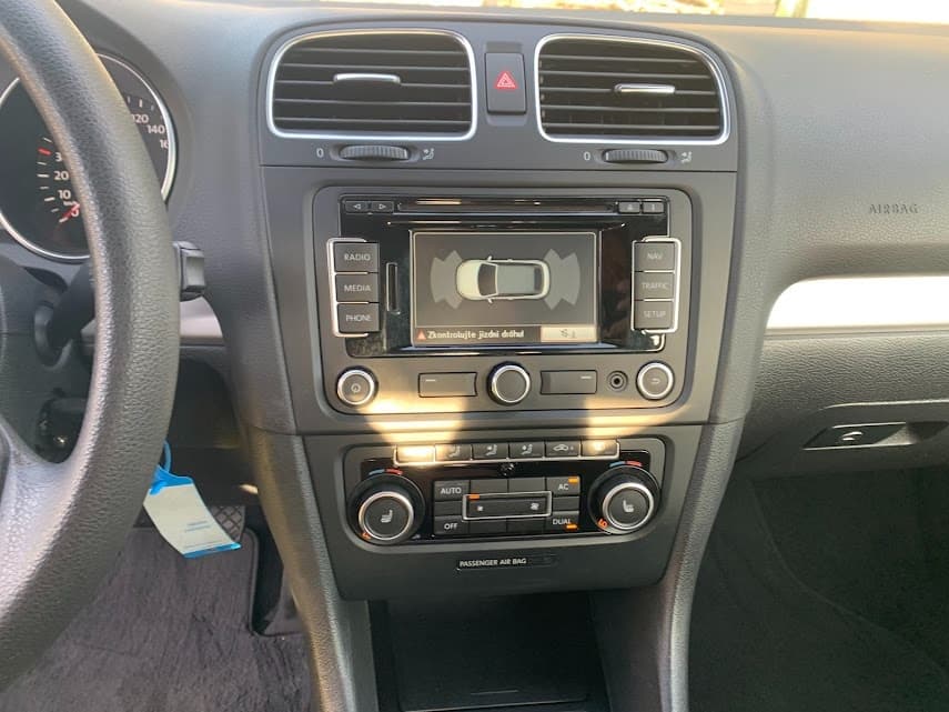 Volkswagen GOLF - 15