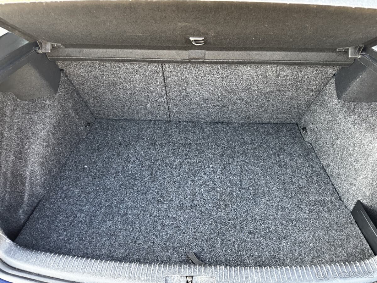 2010 Volkswagen GOLF - 15