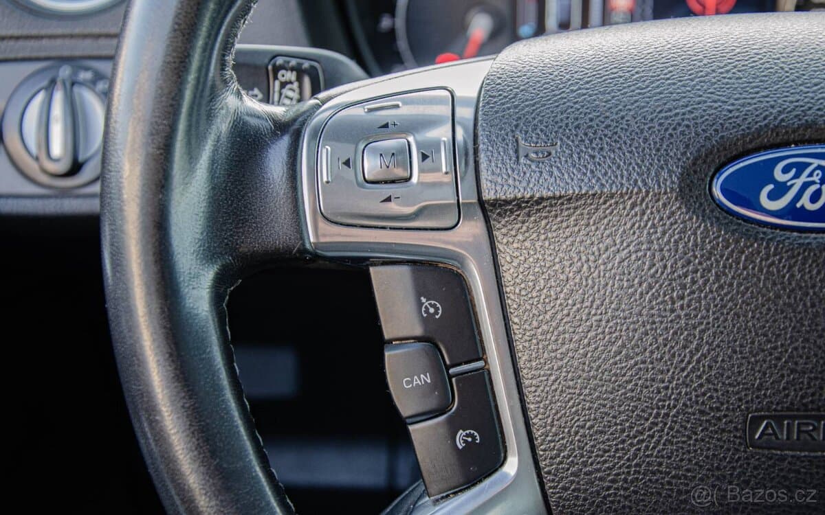 2012 Ford GALAXY - 15