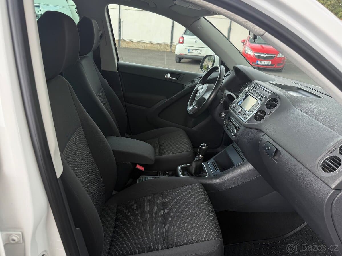 2012 Volkswagen TIGUAN - 15