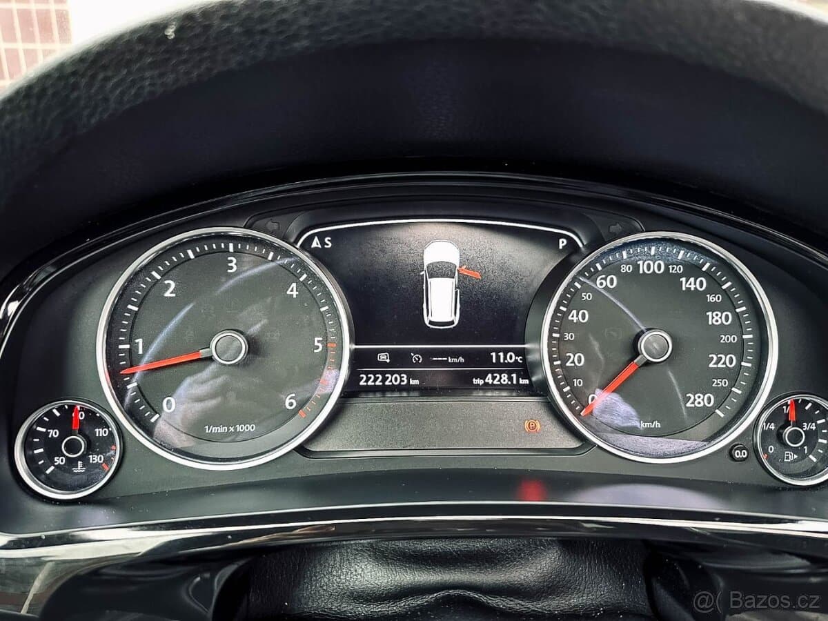2012 Volkswagen TOUAREG - 15