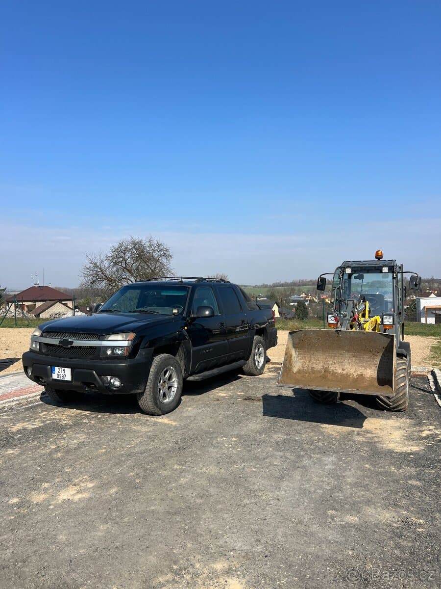 Chevrolet AVALANCHE - 15