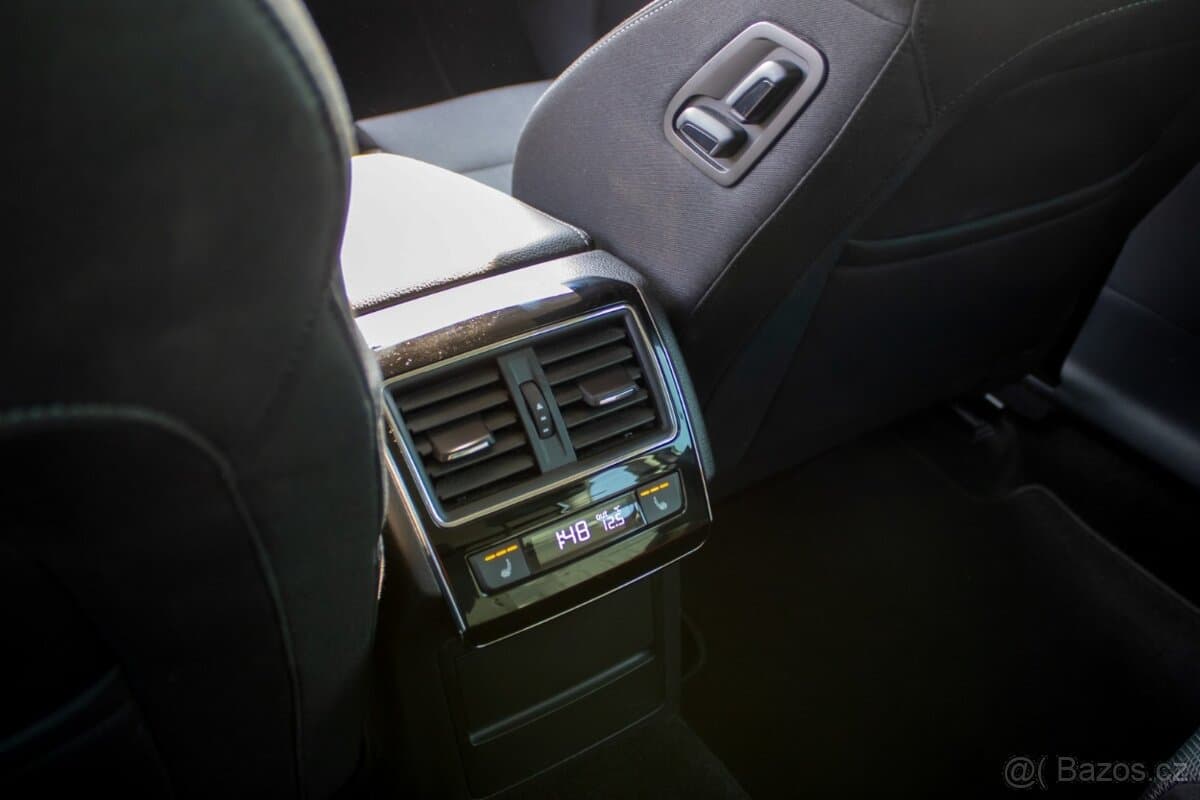 2020 Škoda SUPERB - 15