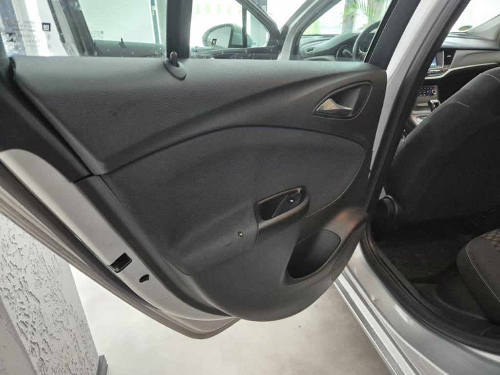 2018 Opel ASTRA - 15