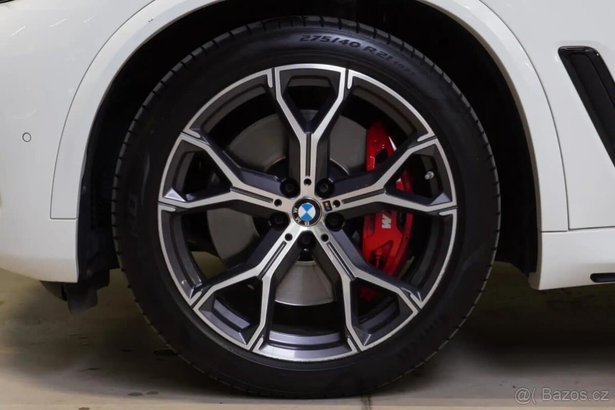 2021 BMW X5 - 15