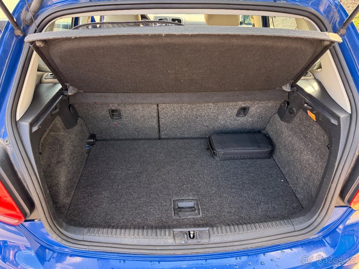 2011 Volkswagen POLO - 15