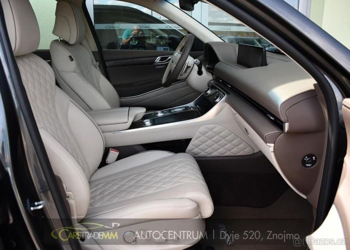 2022 Genesis GV80 - 15