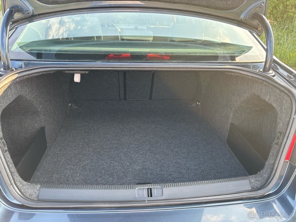 Volkswagen PASSAT - 15
