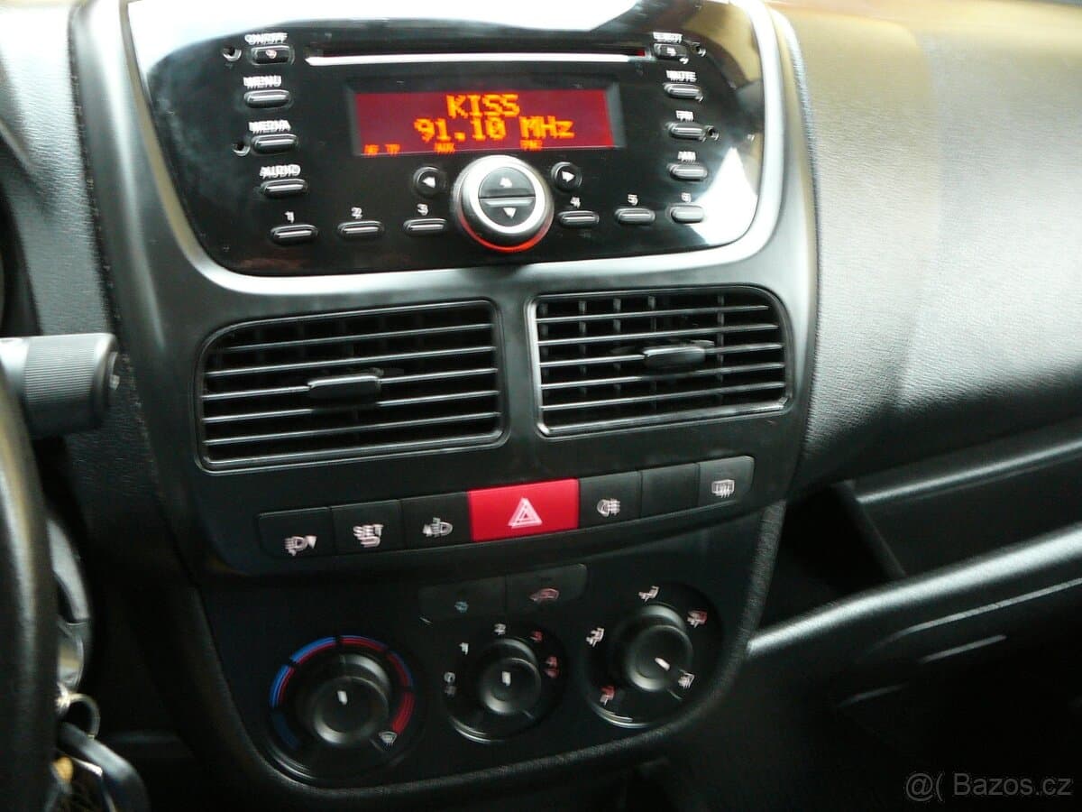 2017 Opel COMBO - 15