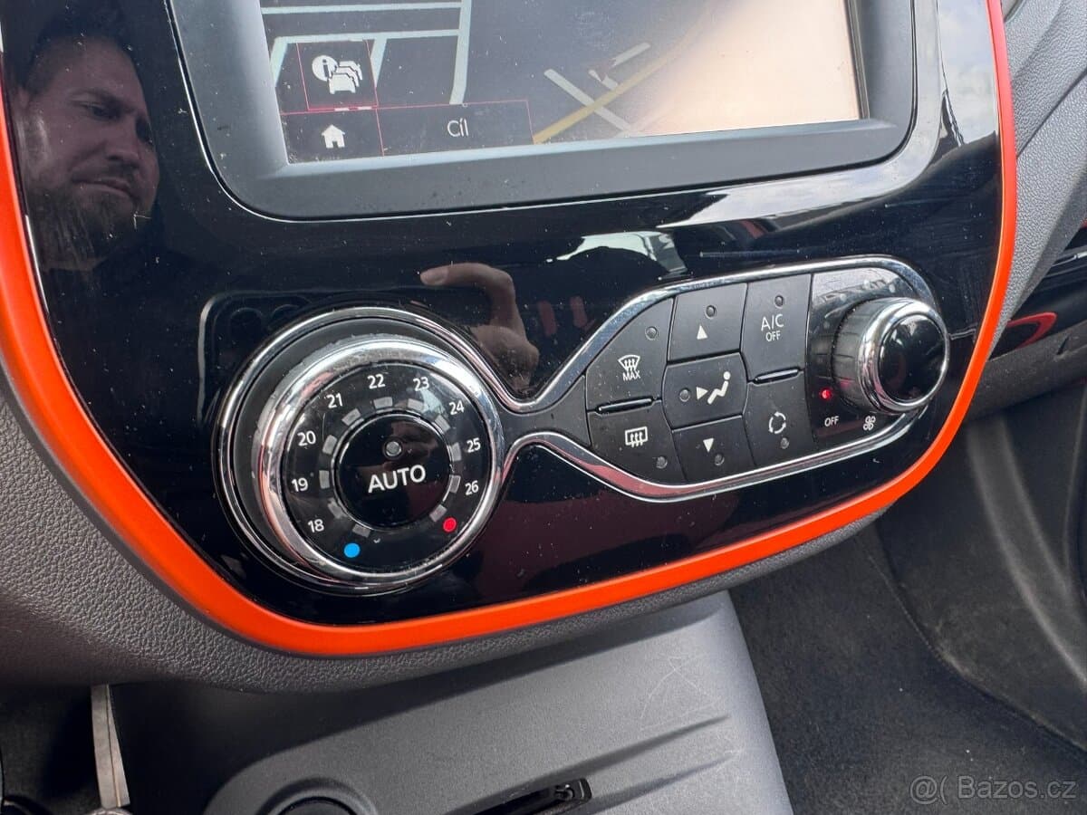 2016 Renault CAPTUR - 15