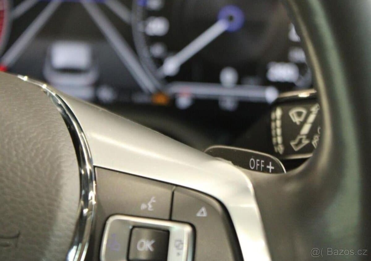 2019 Volkswagen TOUAREG - 15