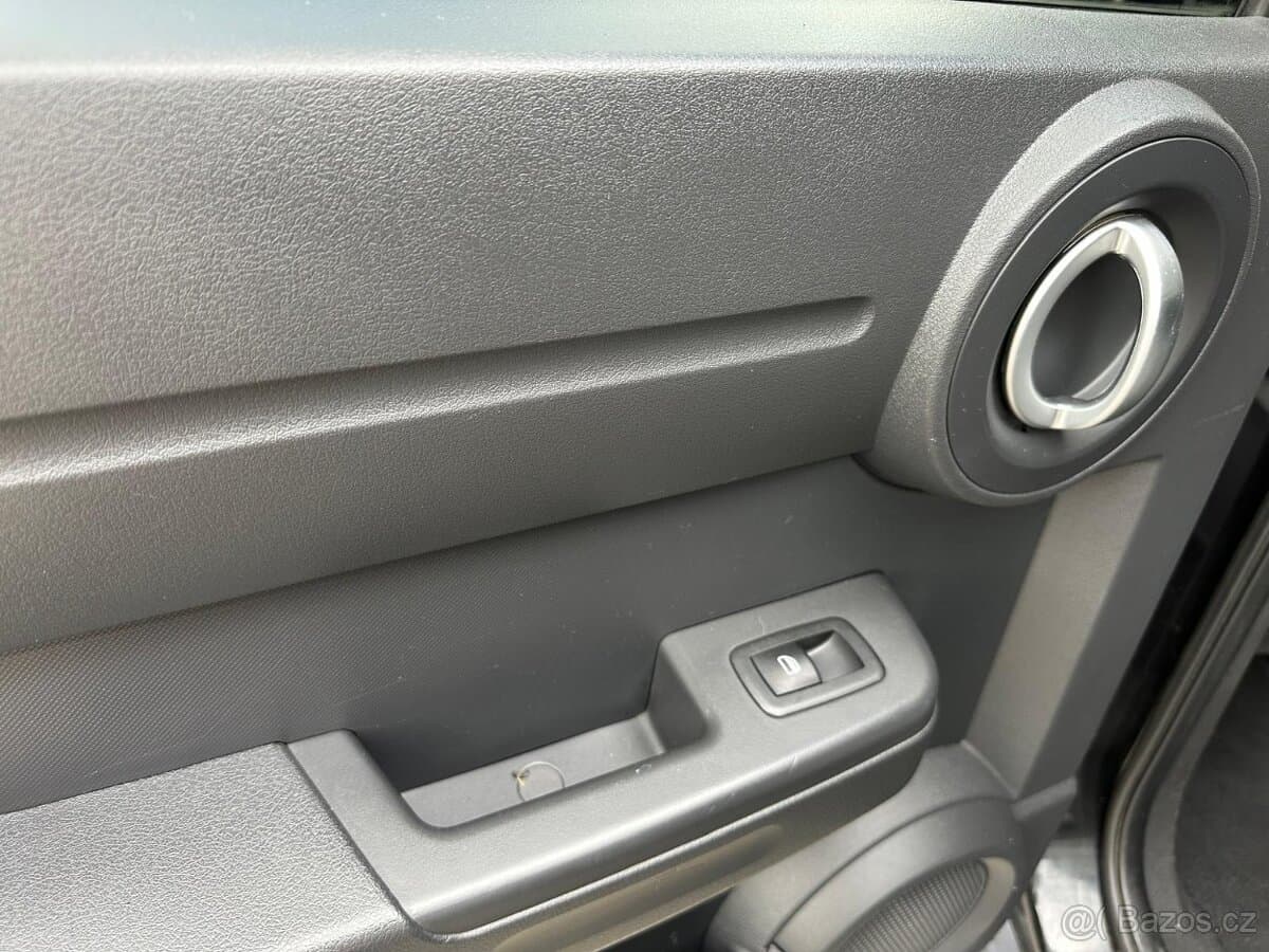 2011 Dodge NITRO - 15