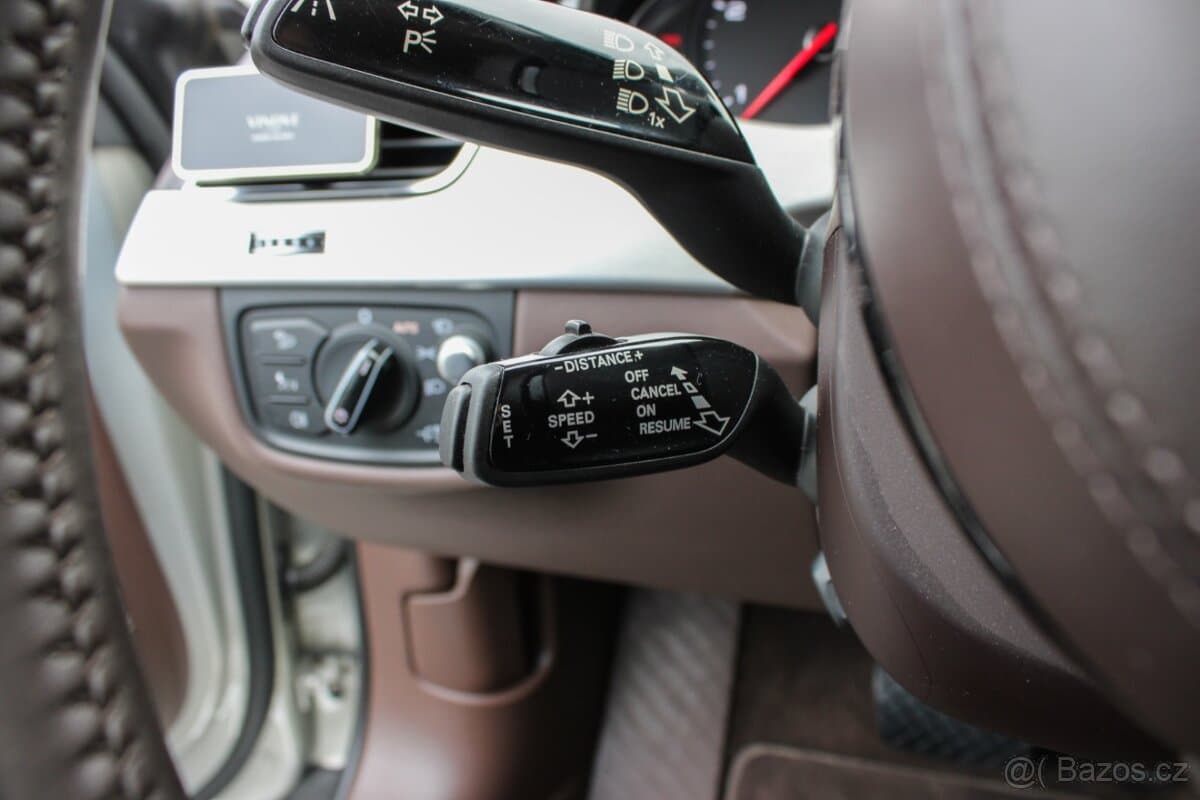2013 Audi A8 - 15