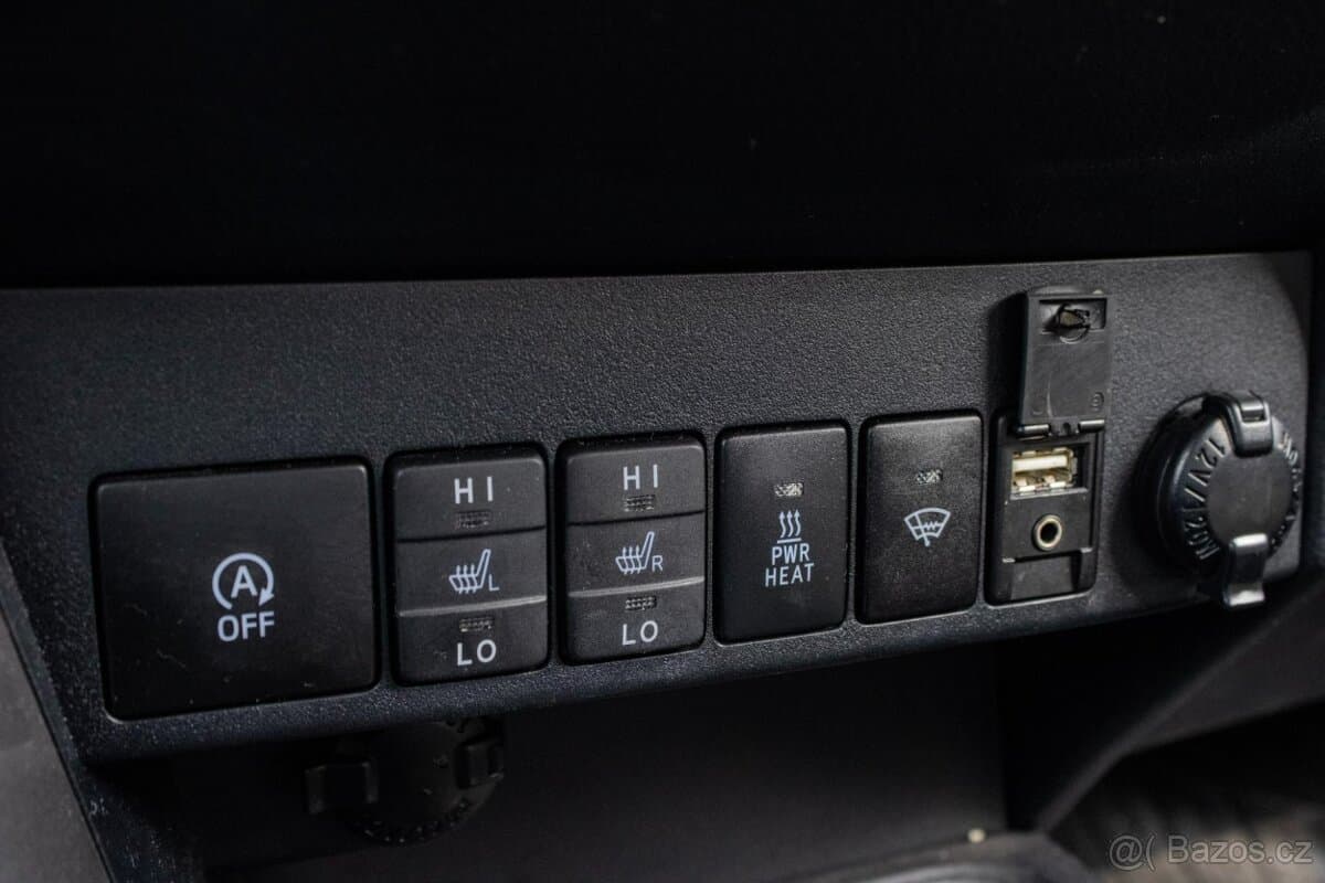 2018 Toyota RAV4 - 15