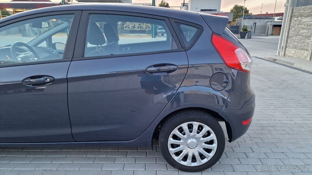 2014 Ford FIESTA - 15