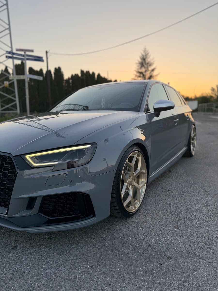 2018 Audi RS3 - 15