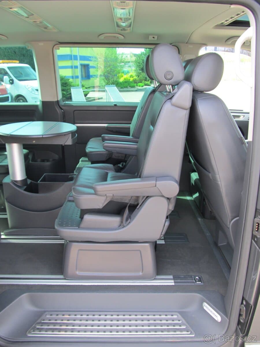 2010 Volkswagen MULTIVAN - 15