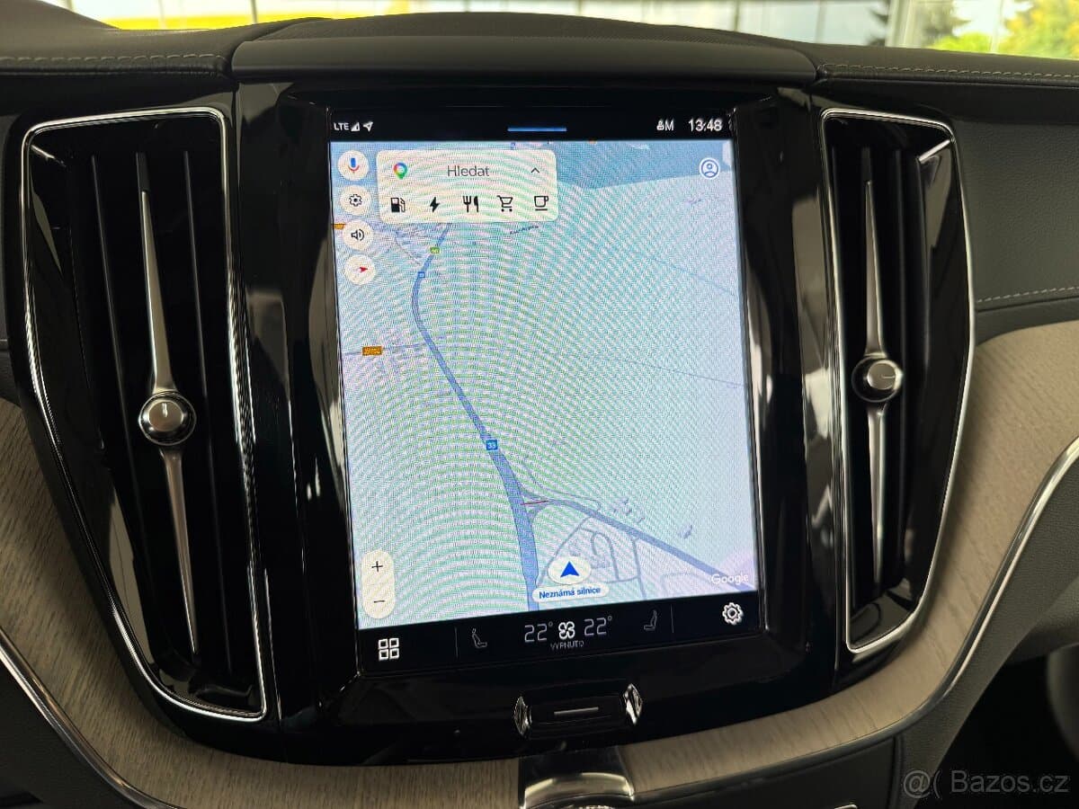 2022 Volvo XC60 - 15