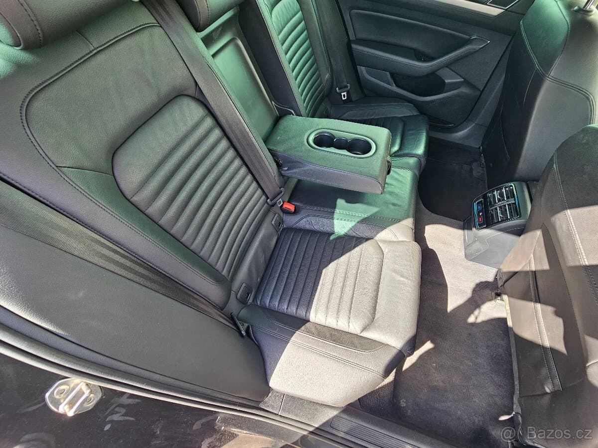 2018 Volkswagen PASSAT - 15