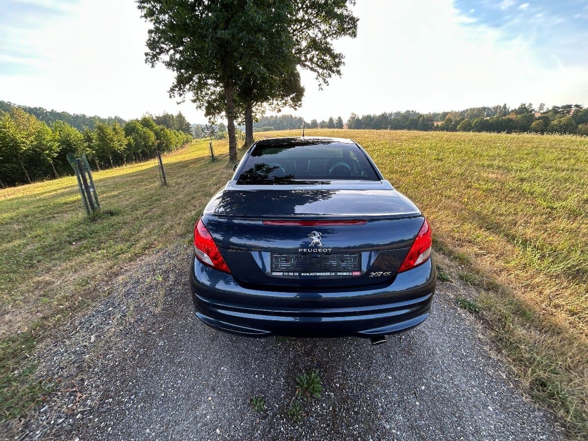2015 Peugeot 207 - 15