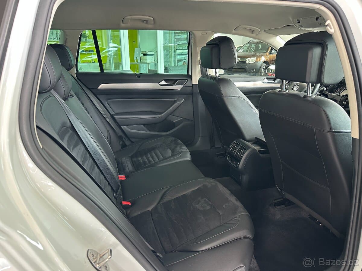 2018 Volkswagen PASSAT - 15