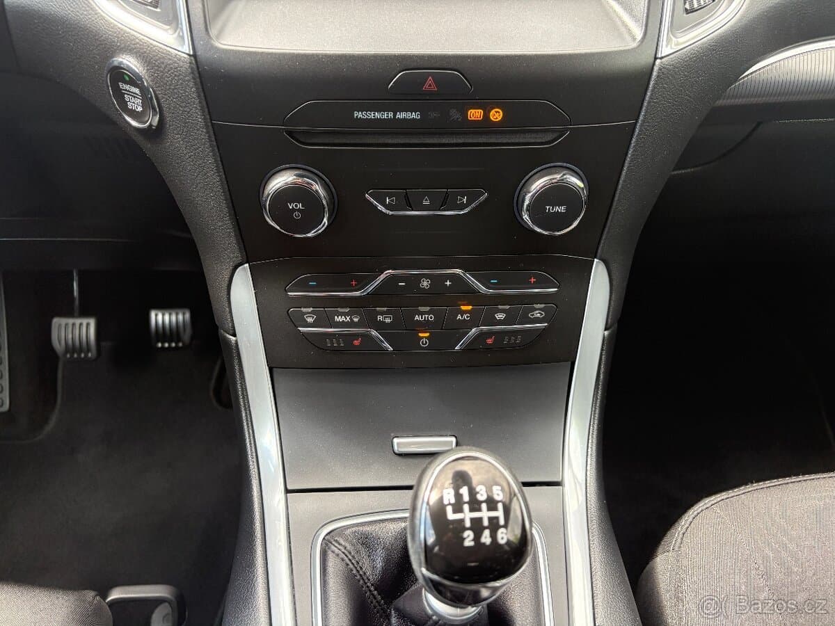 2021 Ford S-MAX - 15