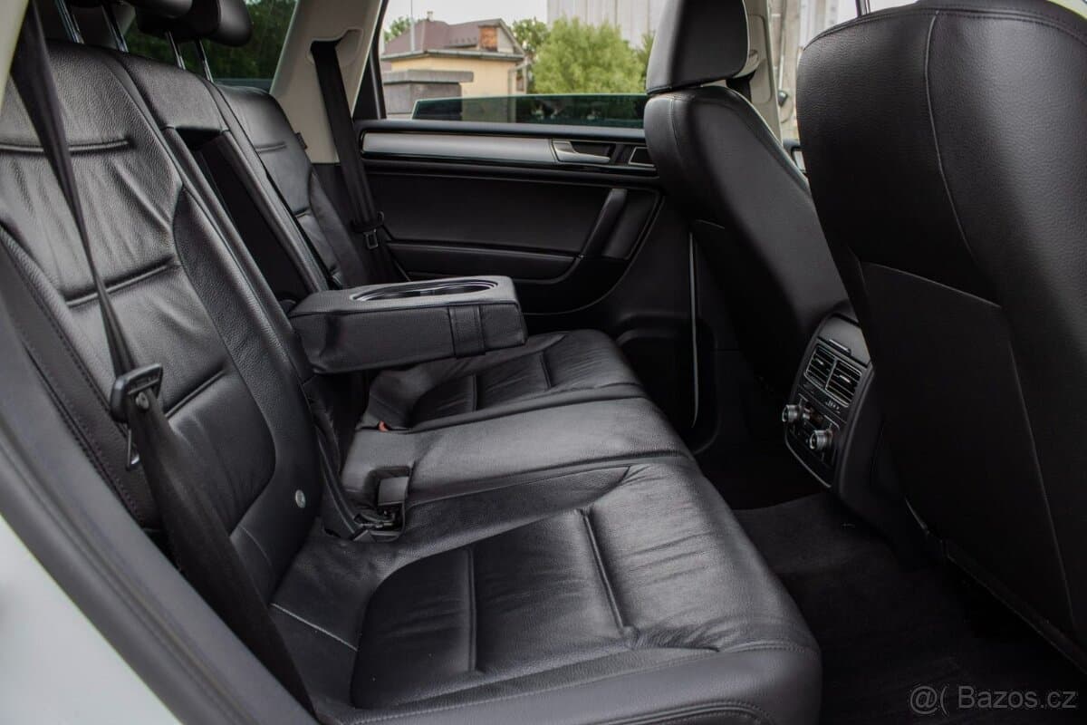 2016 Volkswagen TOUAREG - 15