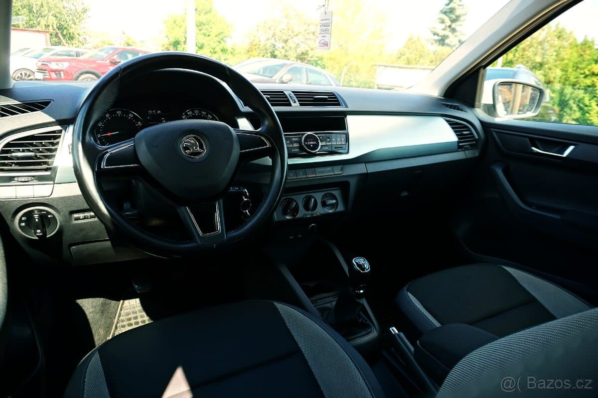 2015 Škoda FABIA - 15