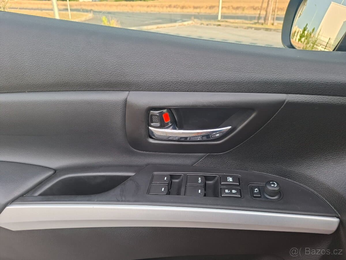 2018 Suzuki S-CROSS - 15