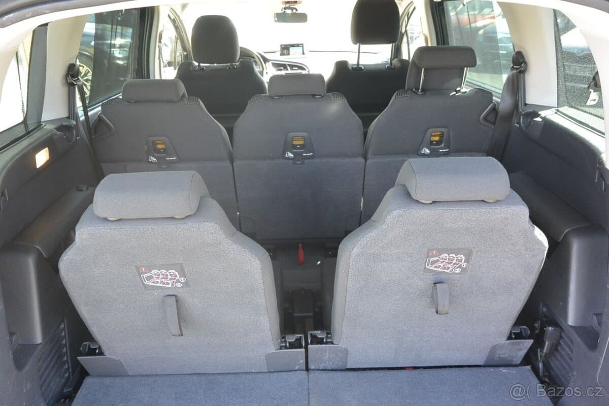 2015 Peugeot 5008 - 15