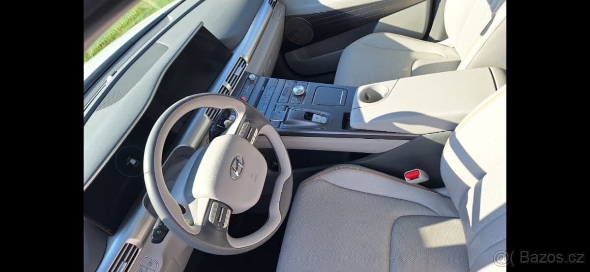 2020 Hyundai NEXO - 15