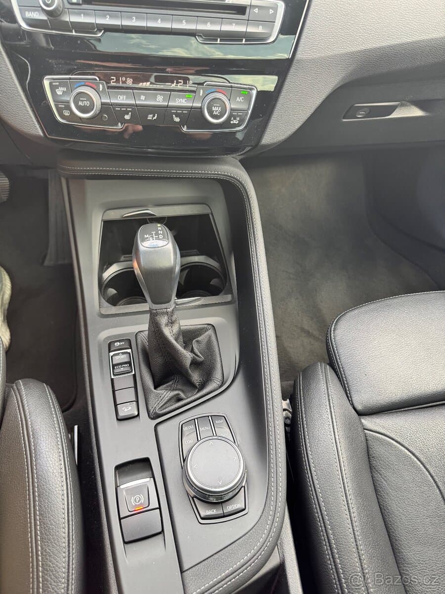 2018 BMW X1 - 15