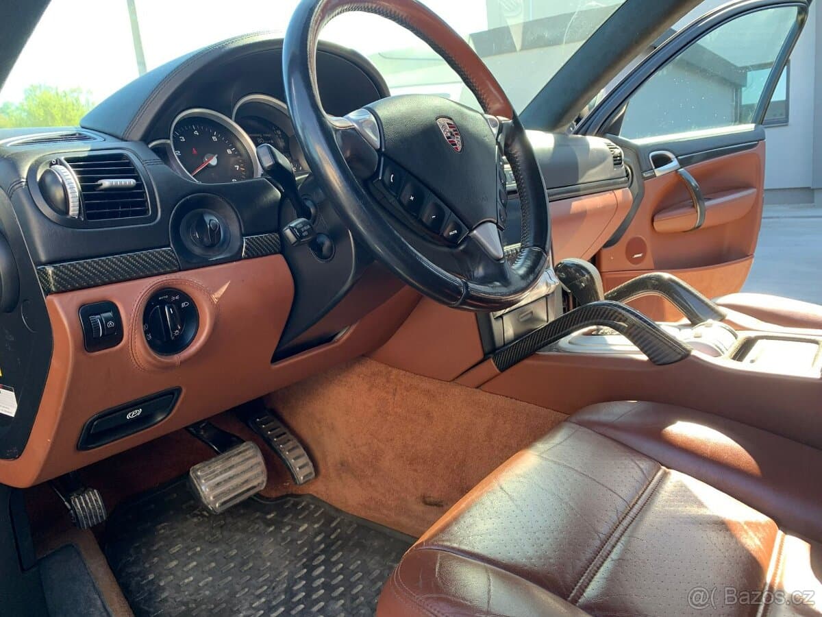 2009 Porsche CAYENNE - 15