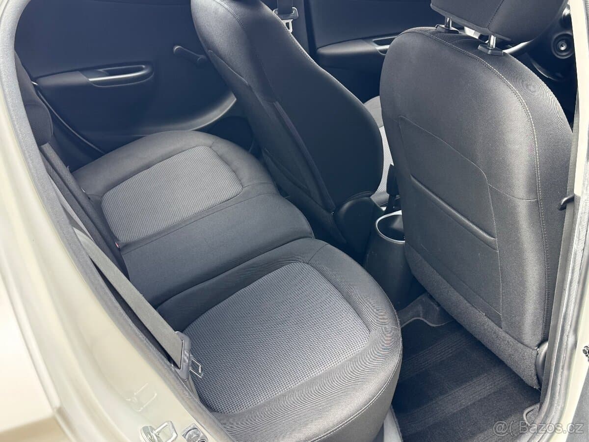 2014 Hyundai i20 - 15