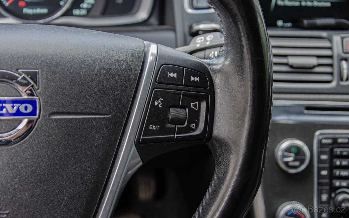 2015 Volvo XC60 - 15