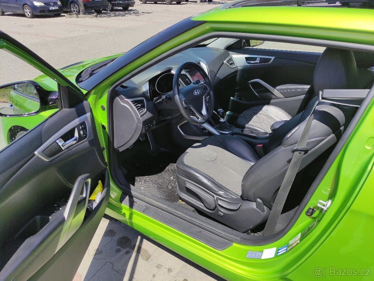 2011 Hyundai VELOSTER - 15