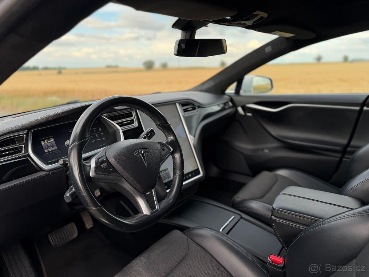 2013 Tesla MODEL S - 15
