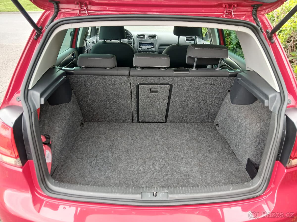 2011 Volkswagen GOLF - 15