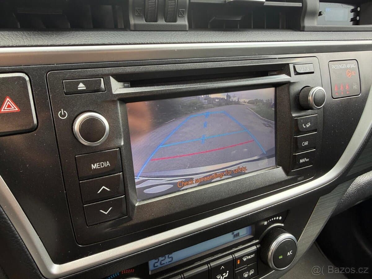 2013 Toyota AURIS - 15