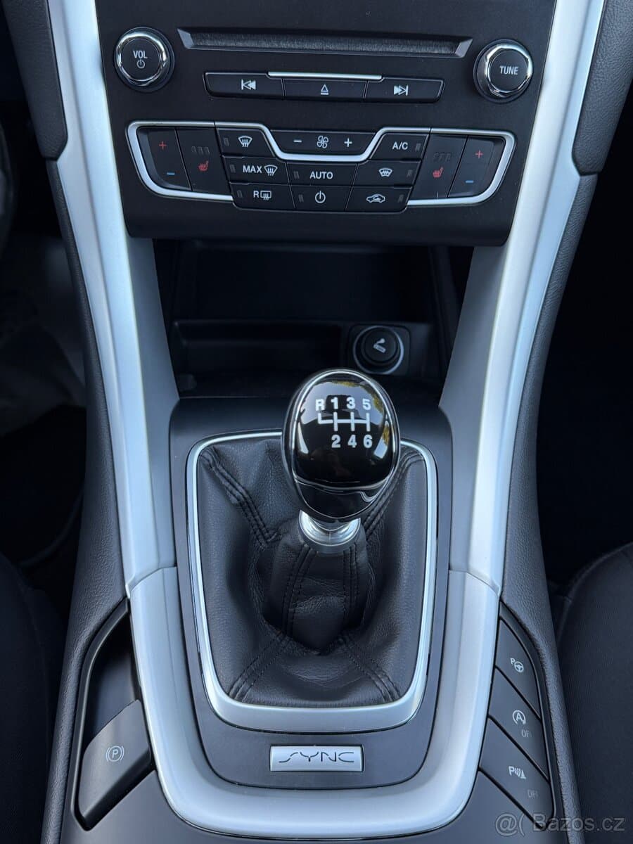 2018 Ford MONDEO - 15
