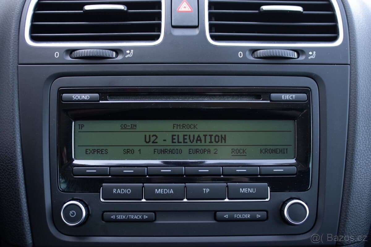 2011 Volkswagen GOLF - 15