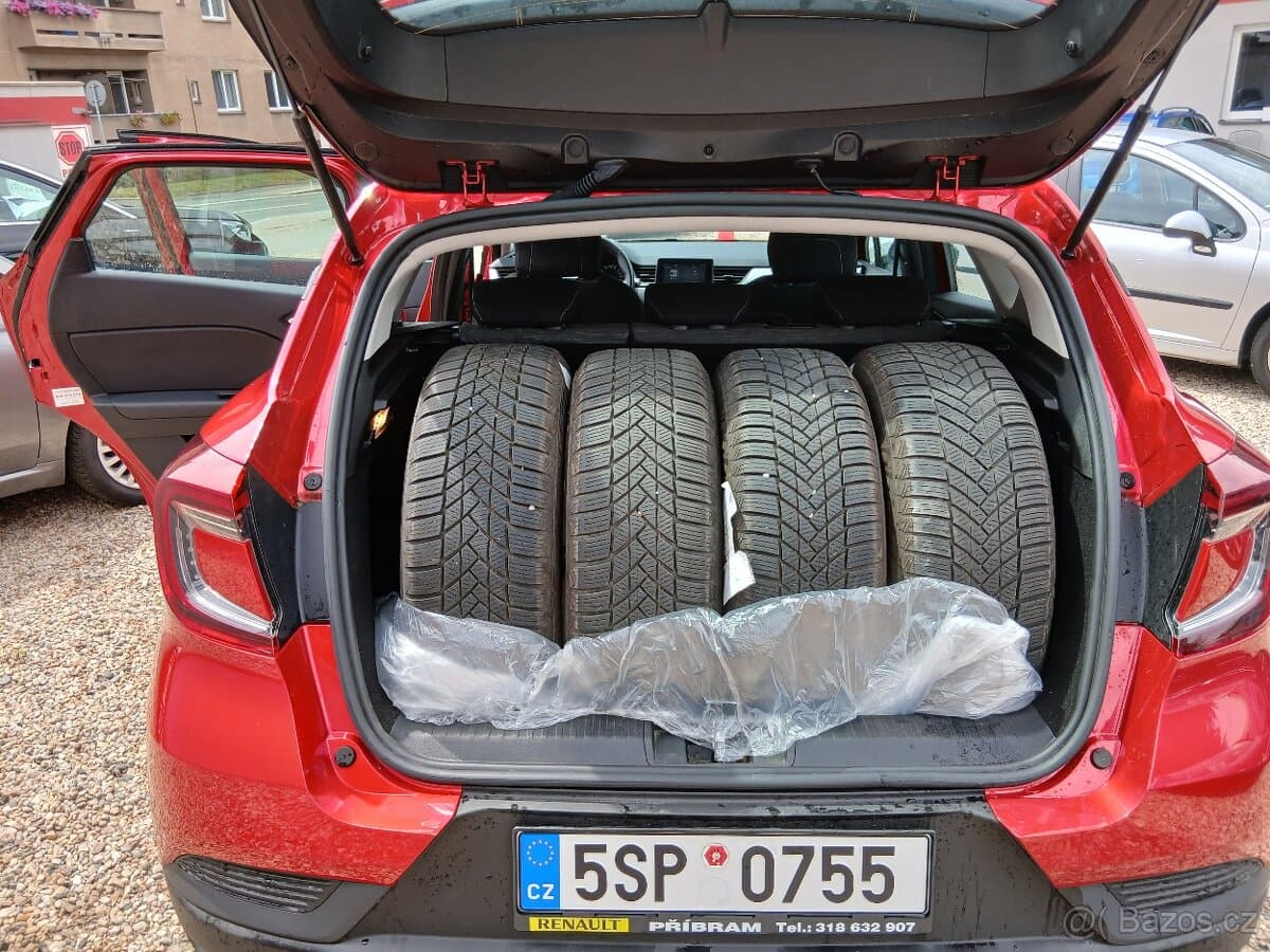 Renault CAPTUR - 15