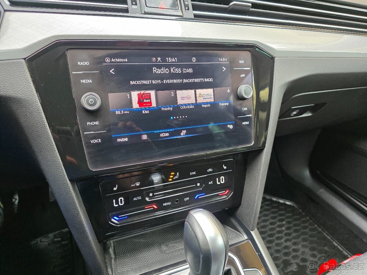 2023 Volkswagen PASSAT - 15