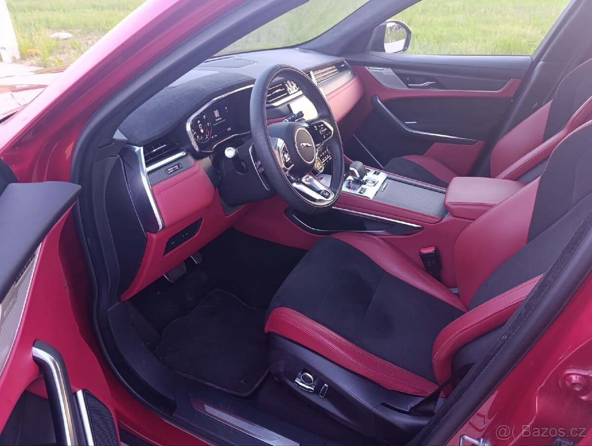 2021 Jaguar F-PACE - 15