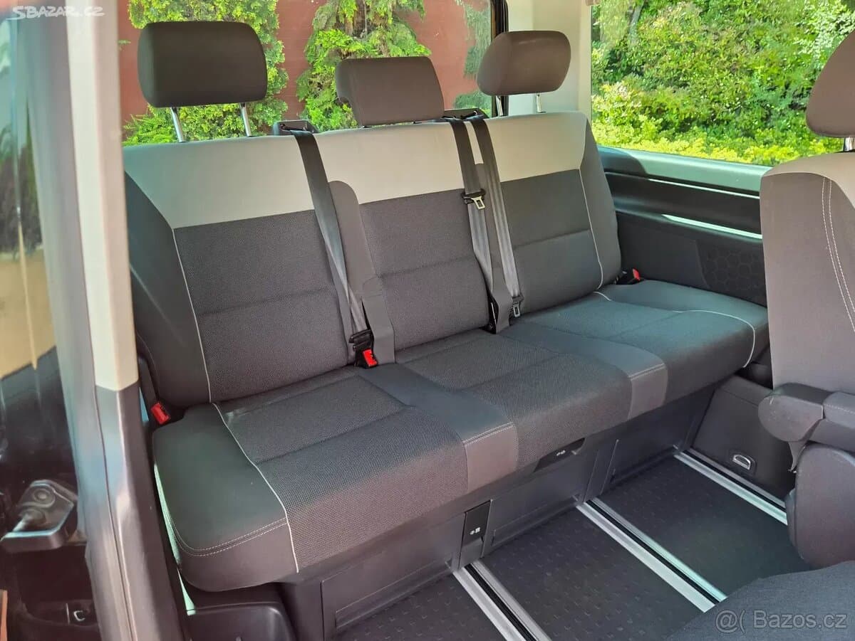 2012 Volkswagen MULTIVAN - 15