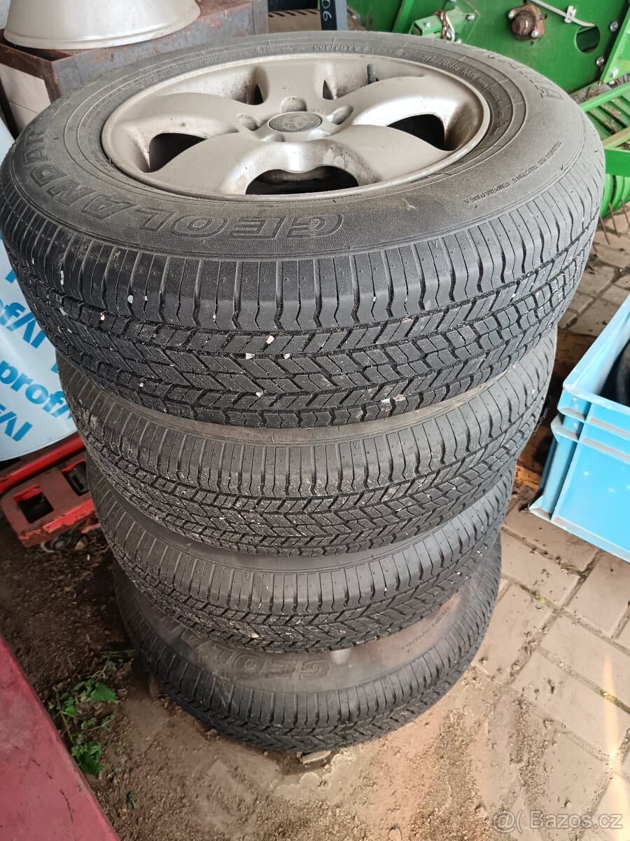 2002 Toyota RAV4 - 15