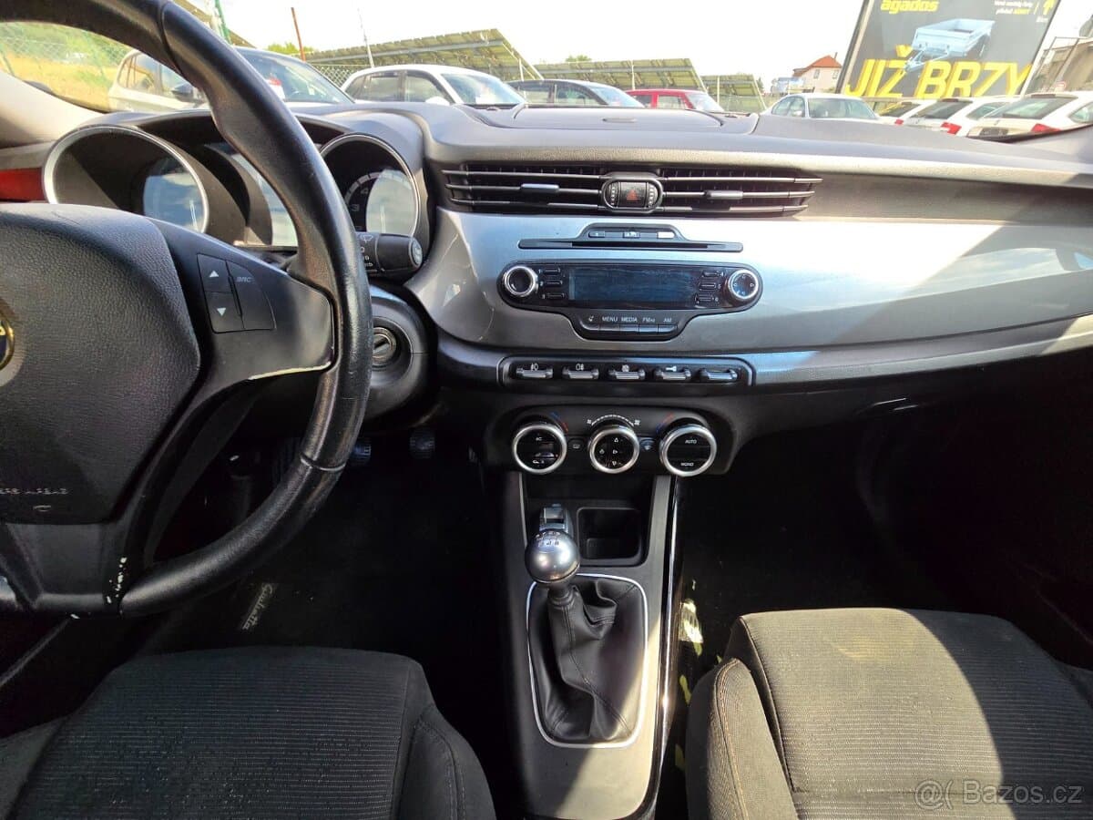 2011 Alfa Romeo GIULIETTA - 15