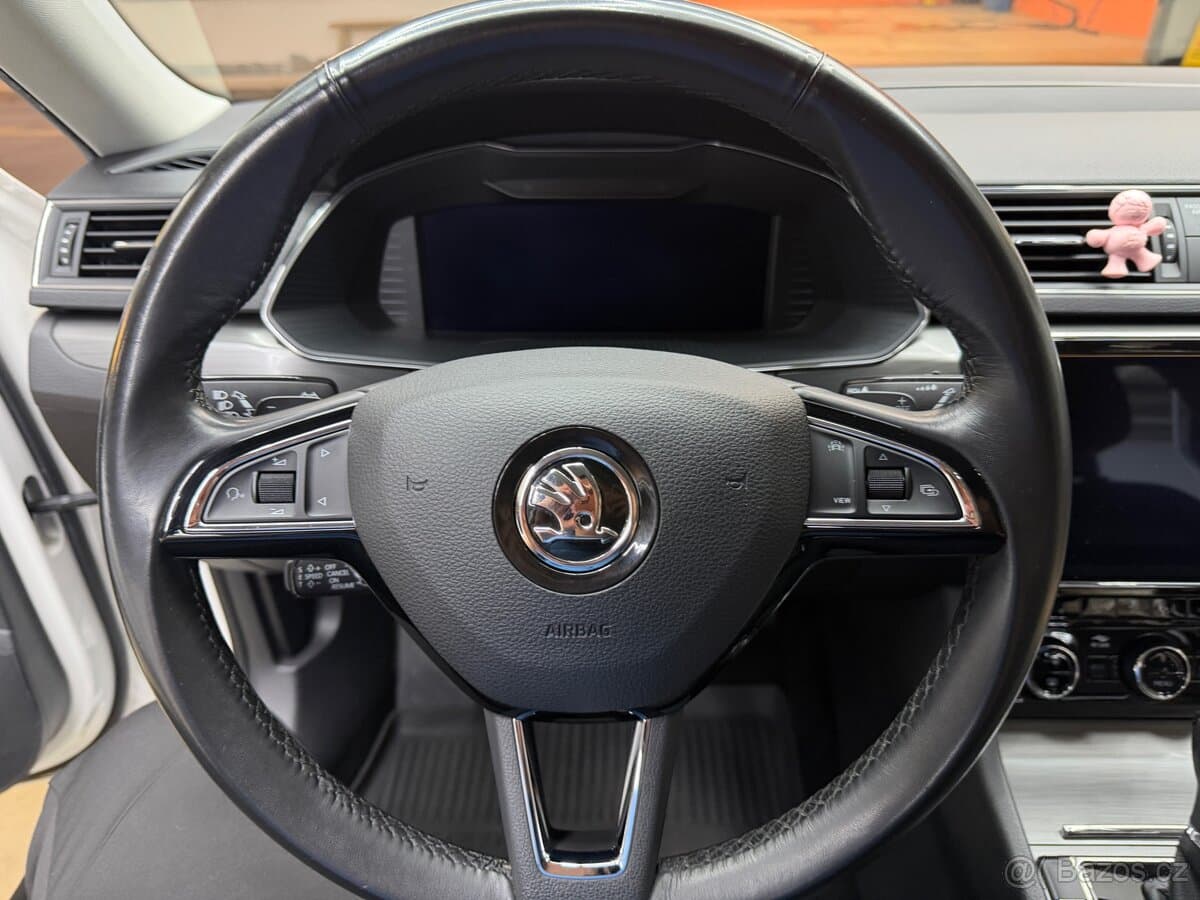 2020 Škoda SUPERB - 15