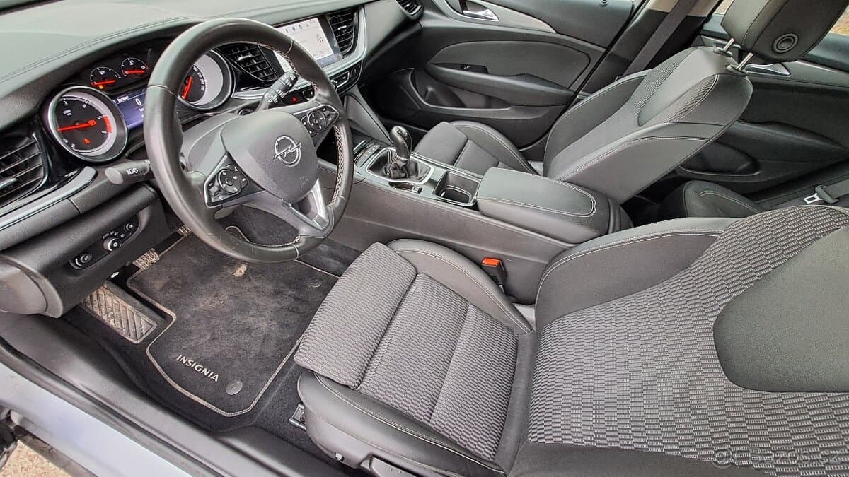 2017 Opel INSIGNIA - 15